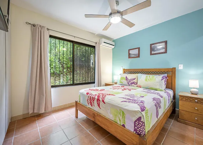 Resort-style Pool: Playa Ocotal Near Beach!